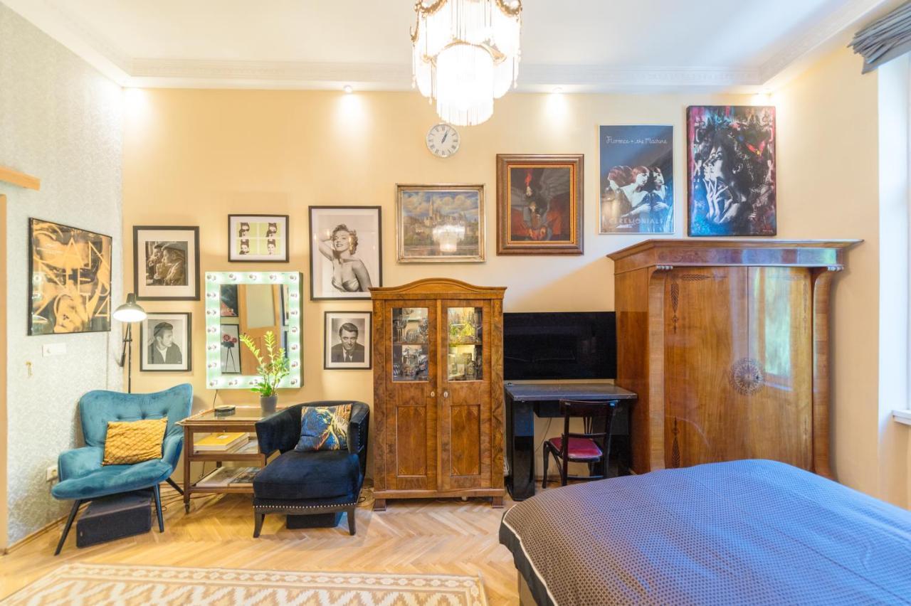Venus Apartments - The Actor'S Den ブダペスト エクステリア 写真